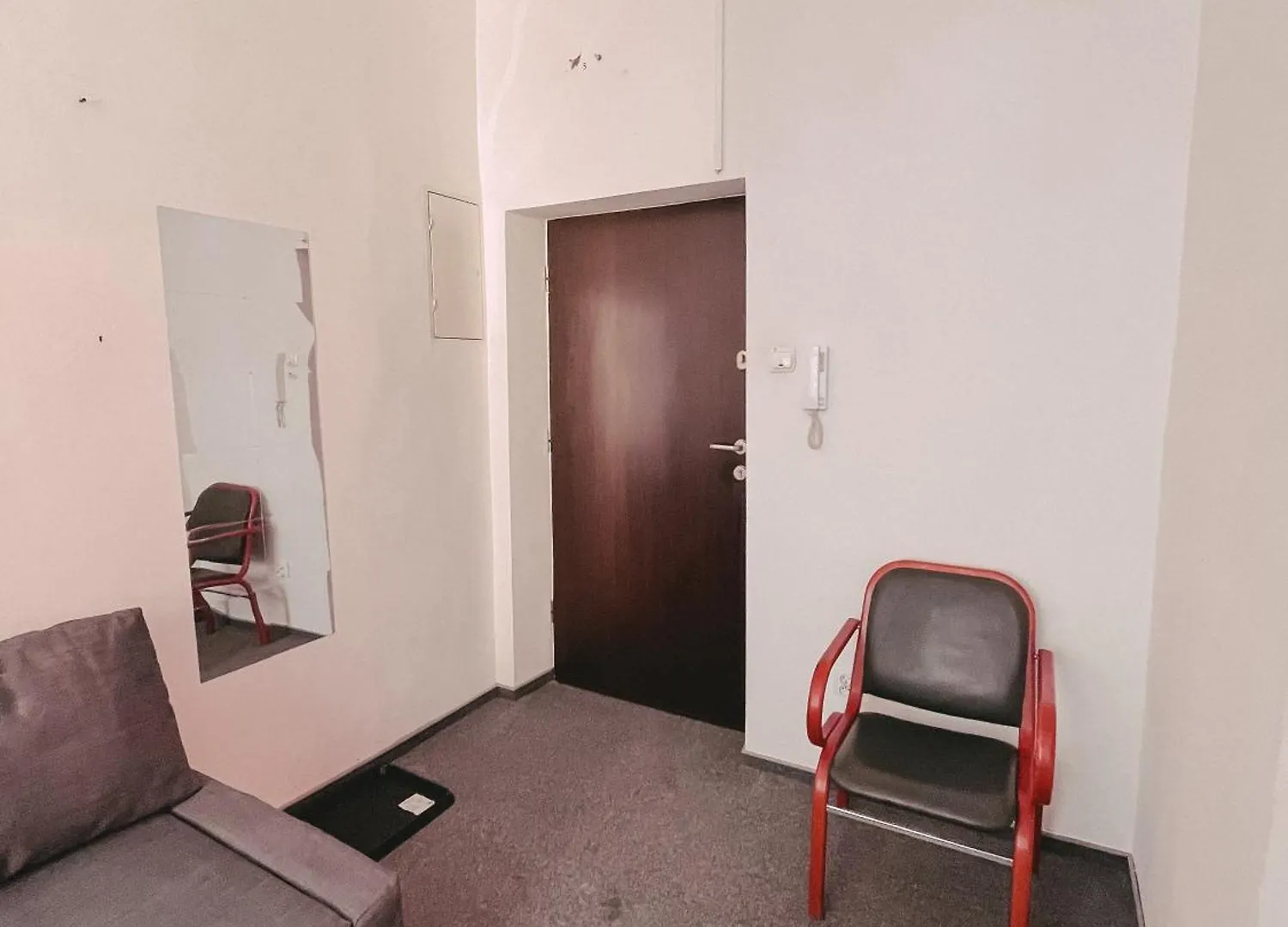 Cool And Big Room In クラクフ