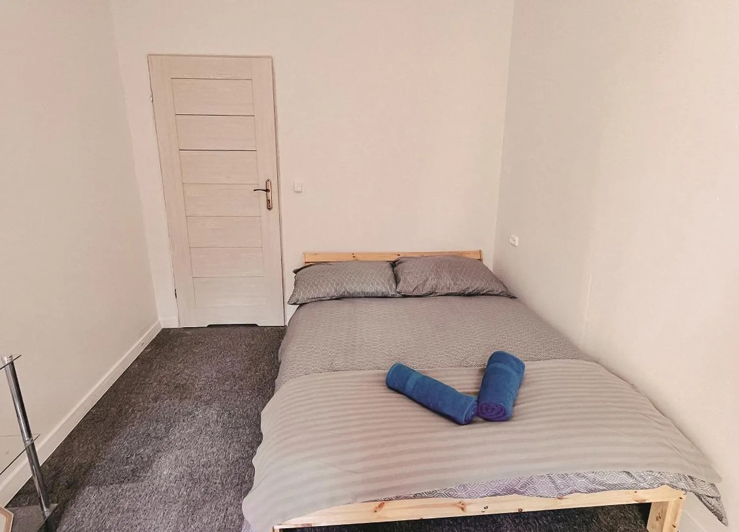 Cool And Big Room In Krakow 0*,