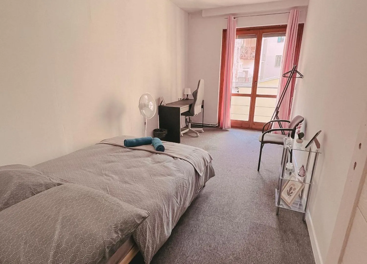 Cool And Big Room In Krakow Homestay